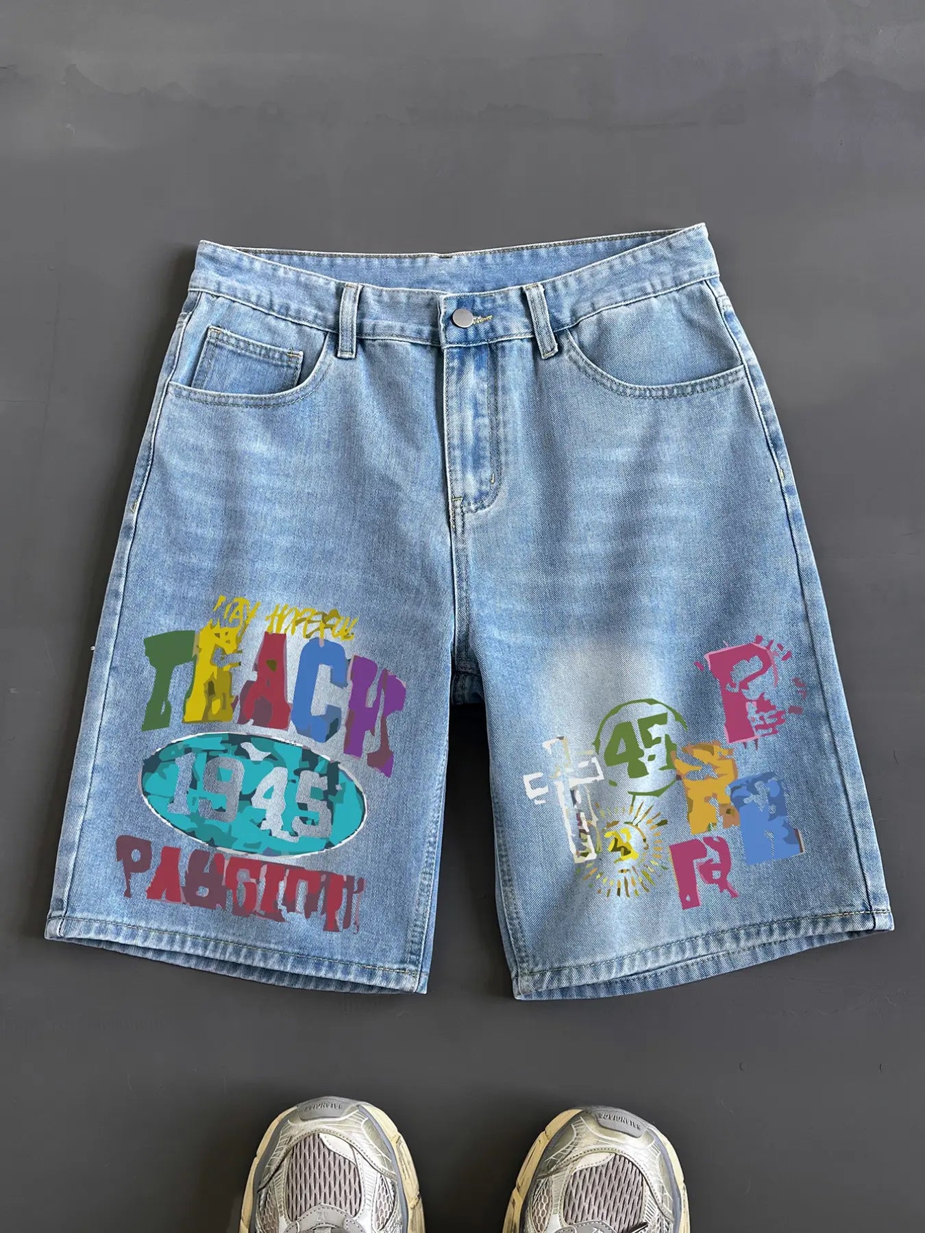 Colorblock Letter Print Light Wash Loose Denim Shorts