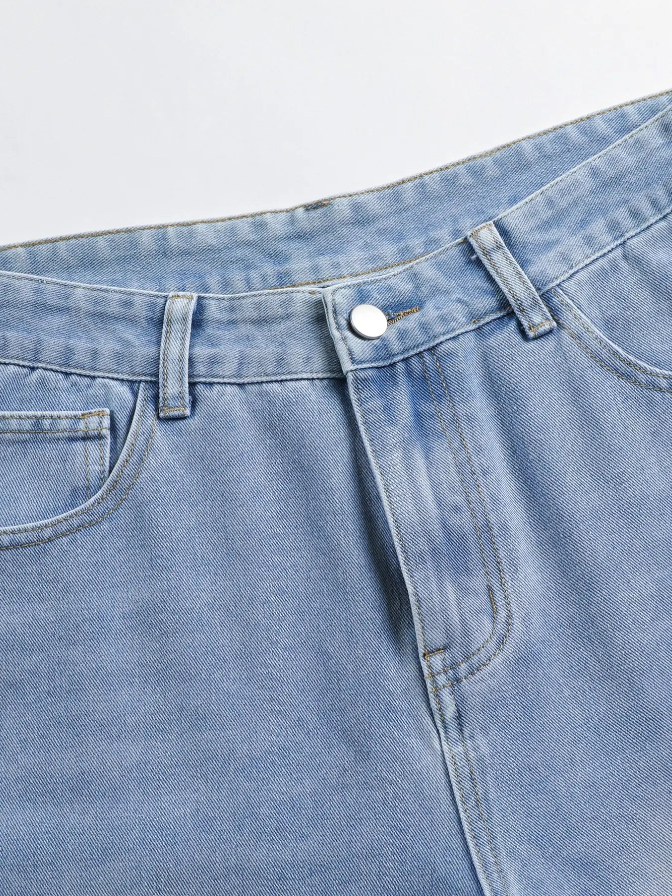 Colorblock Letter Print Light Wash Loose Denim Shorts